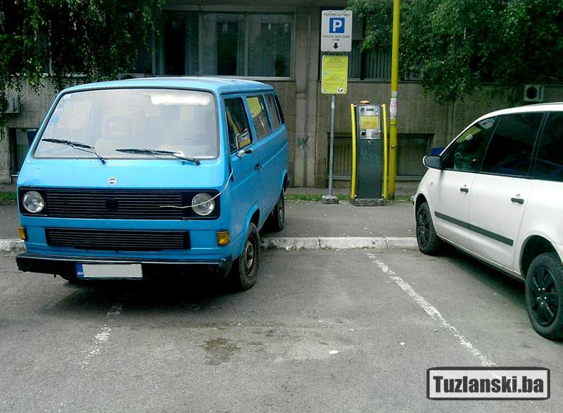kombi-slatina-parking