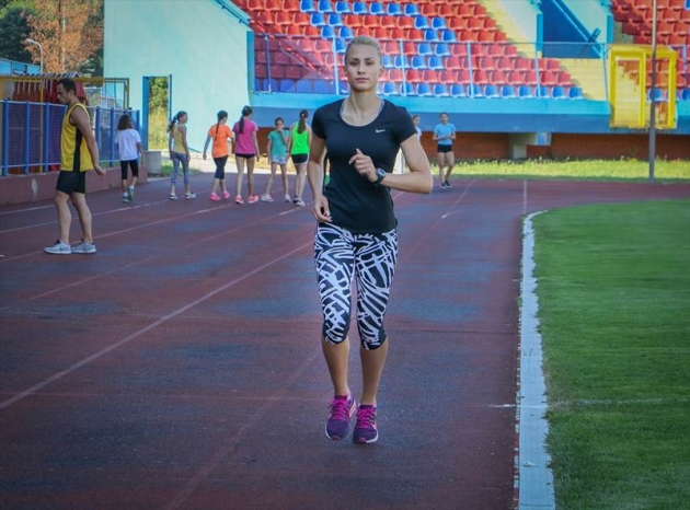 ivana-macanovic-juniorska-prvakinja-bih-na-100-200-i-400-metara-atletika-me-cini-srecnom003-20160612