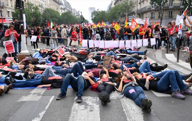 neredi-u-parizu-na-protestima-protiv-vlade-povrijedeno-11-a-privedeno-15-osoba003-20160614