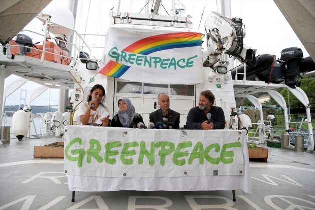 brod-greenpeace002-20160921-jpg