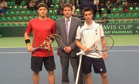 Davis Cup: Džumhur poražen, rezultat 1:1, sutra dubl