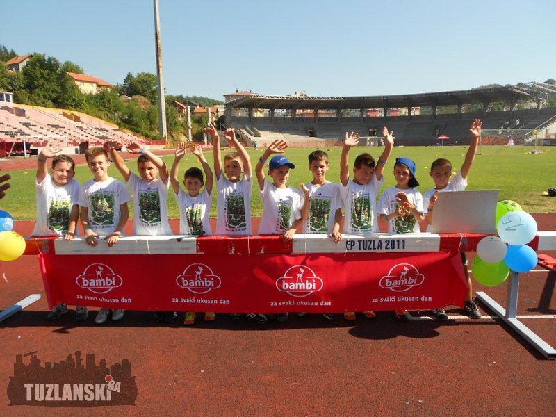 Na stadionu \"Tušanj\" sa radom krenula Danska škola fudbala (FOTO/VIDEO)