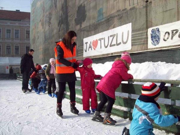 Klizalište Panonika: Besplatna škola osnova klizanja