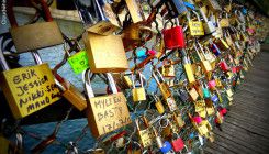 Holandski grad Venlo želi preuzeti katance sa pariskog mosta Pont Des Arts