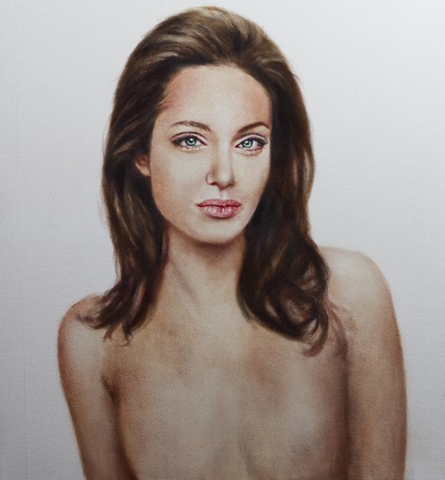 Švedski slikar prodaje portret Angeline Jolie bez grudi