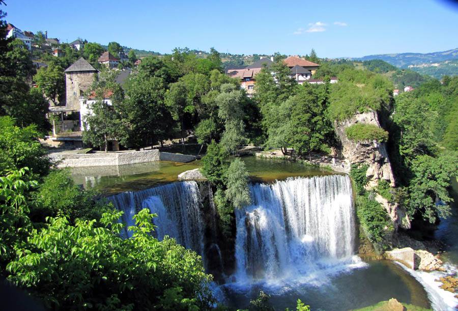 Turistički biser: Prvi skokovi sa vodopada u Jajcu, dolaze takmičari iz cijelog regiona