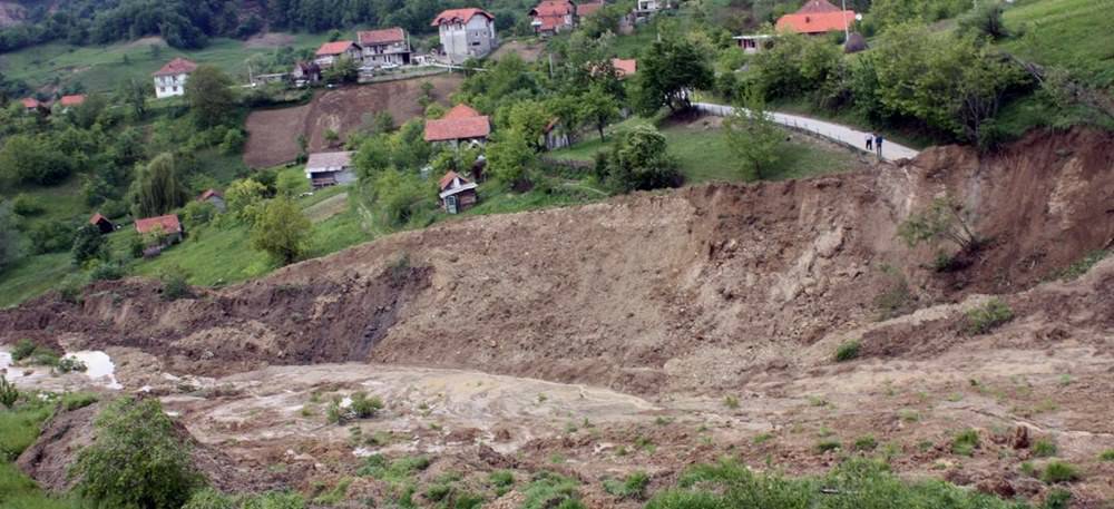 Većina srušenih kuća u klizištima je napravljena ilegalno - svi će dobiti pomoć! (VIDEO)