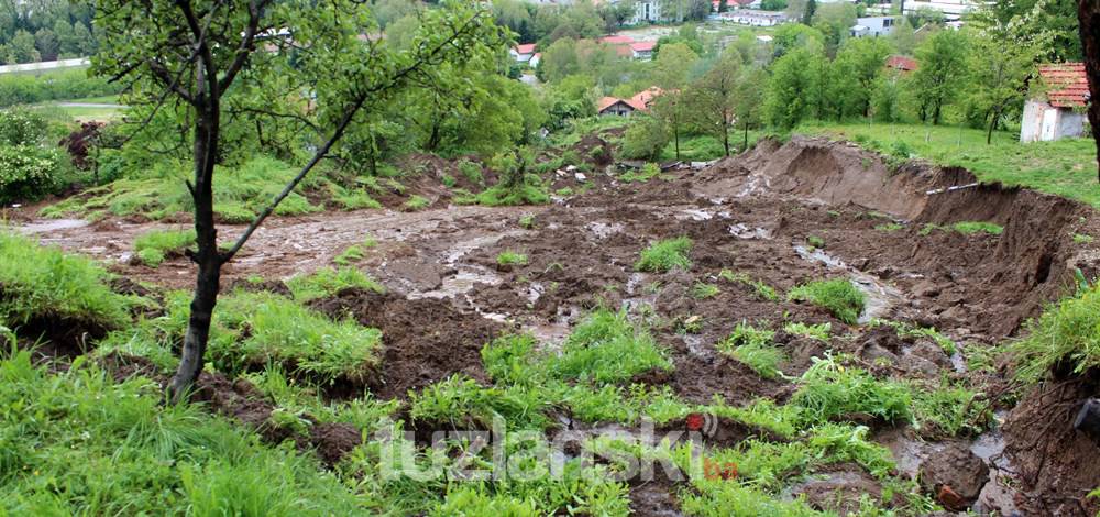 U gradu Tuzla došlo je do aktiviranja 11 novih klizišta