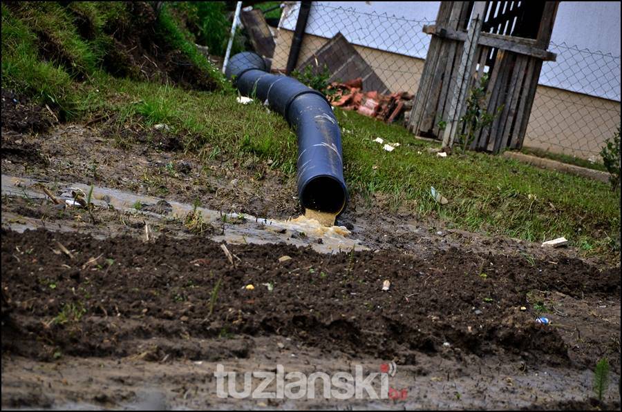 Jedna trećina privrede u BiH uništena poplavama