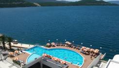 Neum: Iznenadilo ih sunce u junu? (FOTO)