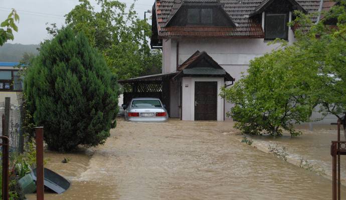 Timovi iz deset zemalja raspoređeni širom bih na najugroženijim područjima