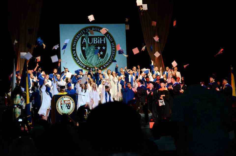 U Tuzli sutra ceremonija dodjele diploma Američkog univerziteta u BiH