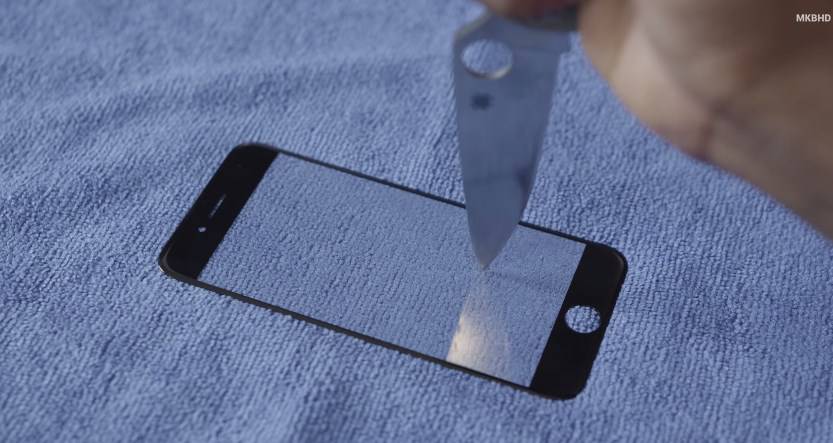 Najnovije Apple-ovo "čudo": iPhone 6 bit će neuništiv (VIDEO)