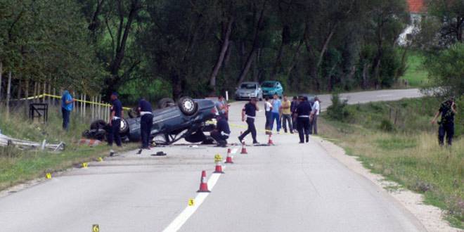 Poginula dvojica funkcionera SNSD-a