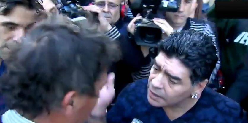 Maradona opalio šamar novinaru: "Zašto se šališ sa mojom ženom, ako se ja ne šalim sa tobom?" (VIDEO)