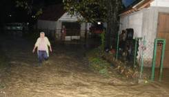 Nevrijeme u Tuzli: Poplavljene kuće u naselju Seljublje (FOTO)