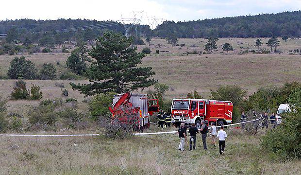 Slovenija: U avionskoj nesreći poginuo mladoženja s kumom