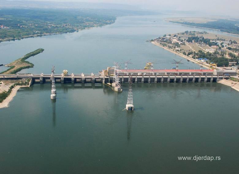 Poplave u Srbiji: Ugrožena hidroelektrana Đerdap 2, evakuisano 400 osoba