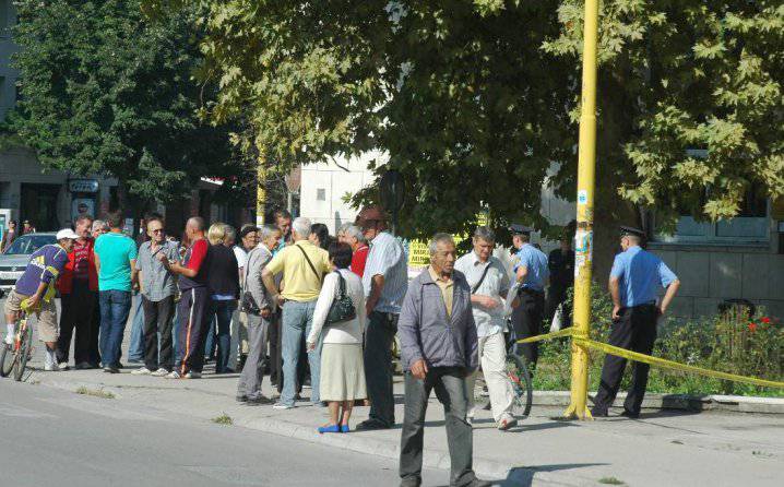 Tuzla: I danas mirni protesti radnika propalih firmi