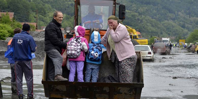 Donacija udžbenika za škole stradale tokom prirodne katastrofe