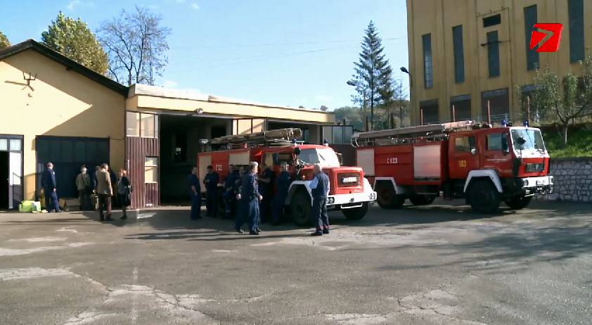 Tuzlanskim vatrogascima uručena donacija u vrijednosti od 10 hiljada KM (VIDEO)