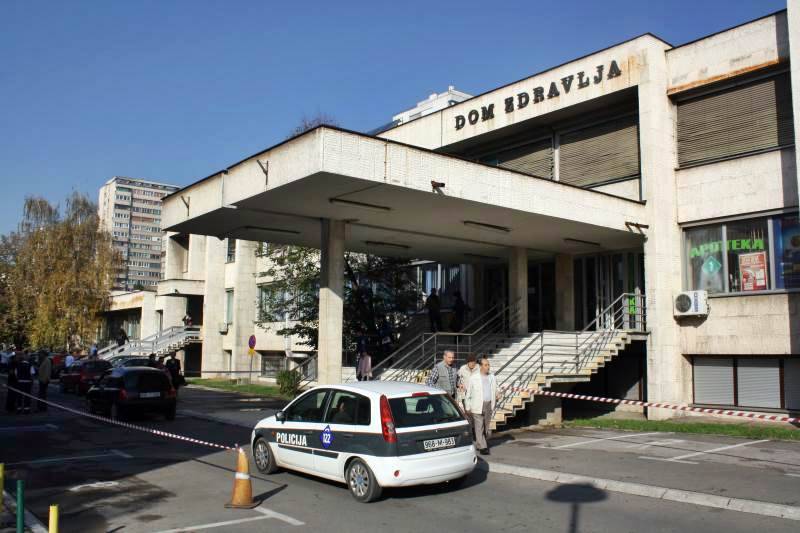 Doktori tuzlanskog Doma zdravlja stupili u generalni štrajk, na UKC-u štrajk upozorenja