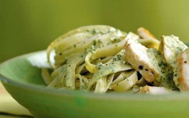 Recept dana: Fettuccine s piletinom i gorgonzolom