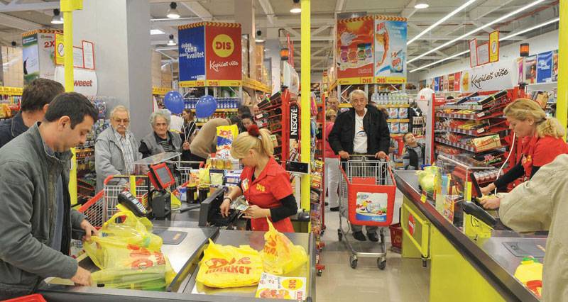 Prepolovljen broj kasa u upotrebi: Tržni centri u BiH gube bitku i svoj smisao