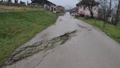 Vrsta u Krajini: Selo u kojem kuće "hodaju" (FOTO)