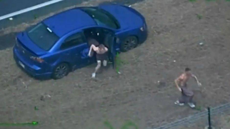 Dramatična potjera: Oteli auto i pucali na policiju (VIDEO)