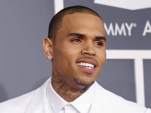 Pjevač Chris Brown uhapšen u Parizu zbog optužbi za silovanje