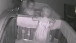 Tako mlade a vragolaste: Postavio je skrivenu kameru da snima svoje kćerkice i dobro se iznenadio (VIDEO)