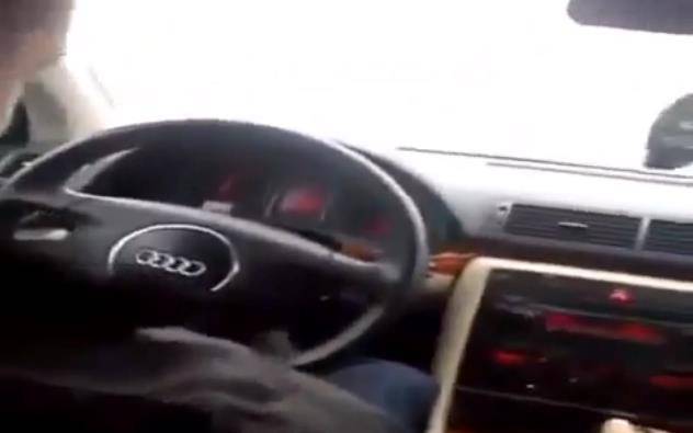 Ludi Borivoje vozi 200 km/h: 'Polako je*em ti majku, izginućemo svi' (VIDEO)