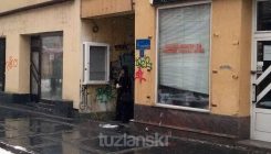 Tuzla: Telefonske govornice još uvijek nisu otišle u zaborav (FOTO)