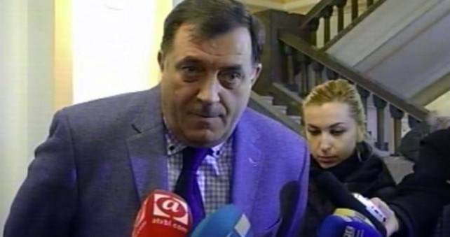 Milorad Dodik verbalno napao novinarku Oslobođenja Gordanu Katanu (VIDEO)