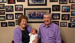 Bračni par iz Illinoisa dočekao 100. unuče