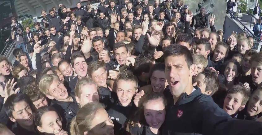 Roland Garros: Novak utrčao među sakupljače loptica i oduševio ih (VIDEO)