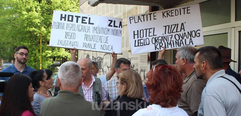 Sindikat solidarnosti spriječio pokušaj popisa pred pljenidbu imovine radnika Hotela Tuzla (VIDEO)