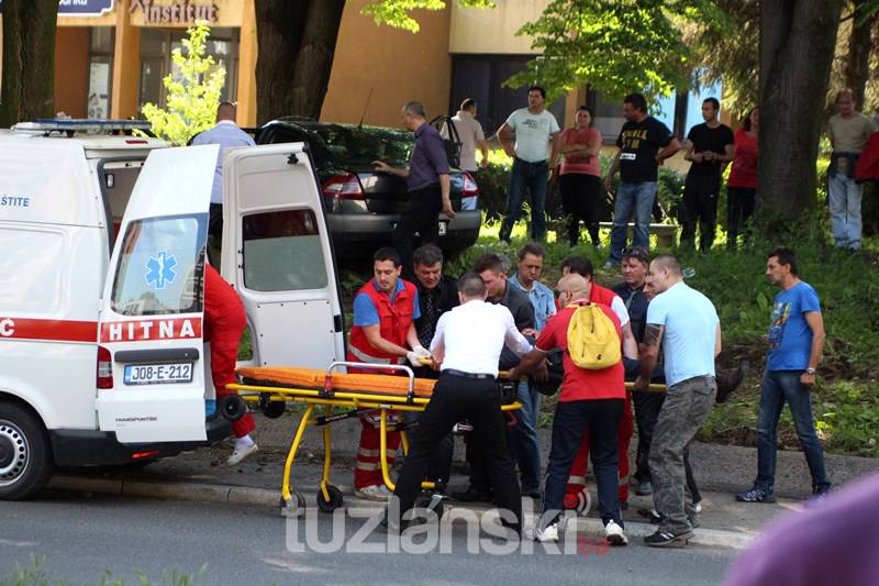 Saobraćajna nesreća na Ircu: Vozač Megana lakše povrijeđen (FOTO/VIDEO)