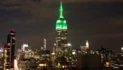 Empire State u New Yorku obojen u zeleno u čast Ramazanskog bajrama