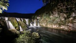 Predivno: Noćne fotografije Štrbačkog buka, najljepšeg vodopada na Uni (FOTO)