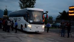 Reprezentacija Srbije pod opsežnim mjerama sigurnosti večeras stigla u Tiranu: Meč će osiguravati 2.300 policajaca (FOTO)