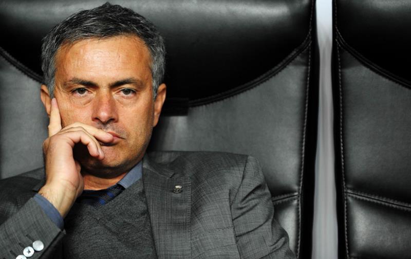 Mourinho plakao na odlasku, a vraća se i Eva? (VIDEO)