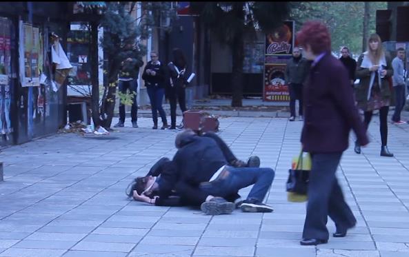 Ovako su prolaznici u Mostaru reagovali na čin nasilja (VIDEO)