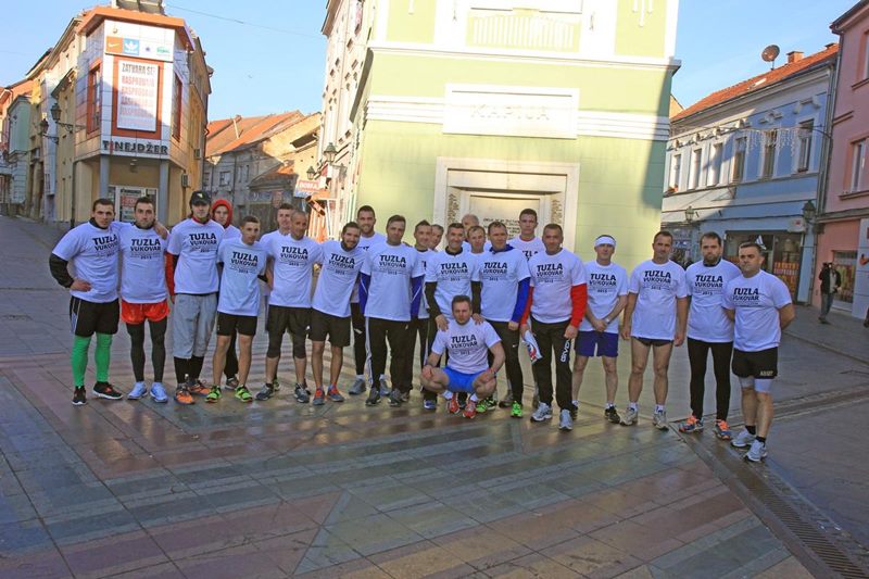 Obilježavanje godišnjice stradanja: Maratonci trče 135 kilometara od Tuzle do Vukovara