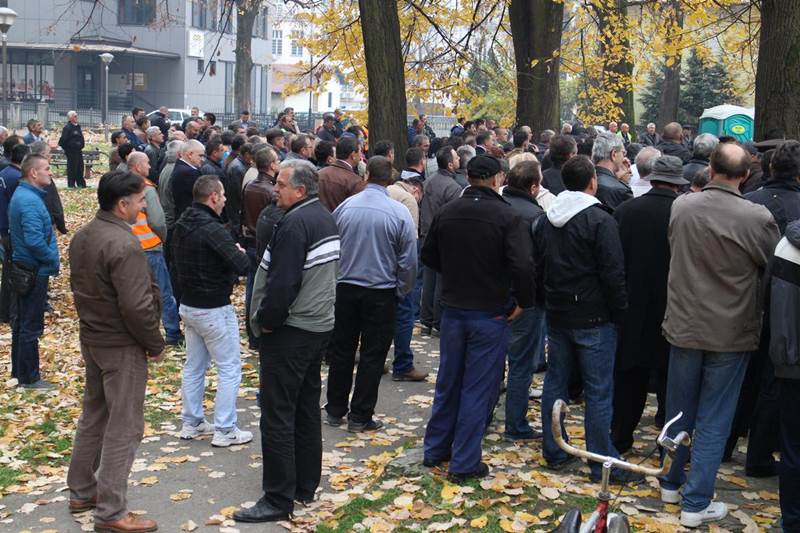 Protest radnika Željeznica Republike Srpske: Od Vlade traže da spasi firmu