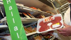 Zbog bure islamofobskih i ksenofobičnih komentara lanac supermarketa "Spar" obustavio prodaju "halal" mesa