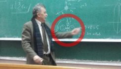 Tuzla: Profesor u molekulama nacrtao smajlije kako bi studenti bolje razumjeli materiju (FOTO)