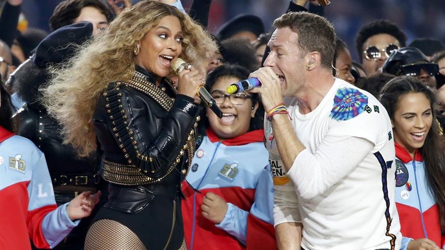 Super Bowl: Beyonce i Bruno Mars začinili nastup Coldplayja (VIDEO)