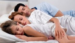 Stručnjaci tvrde: Spavanje u istom krevetu s partnerom šteti vašem zdravlju